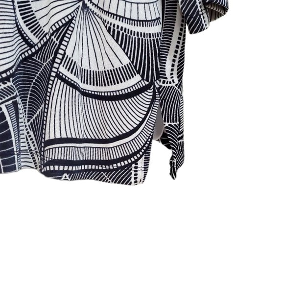 CHICO'S TRAVELERS Top with Gold Detail at Neck  Size 2 (L/12) - Picture 5 of 9